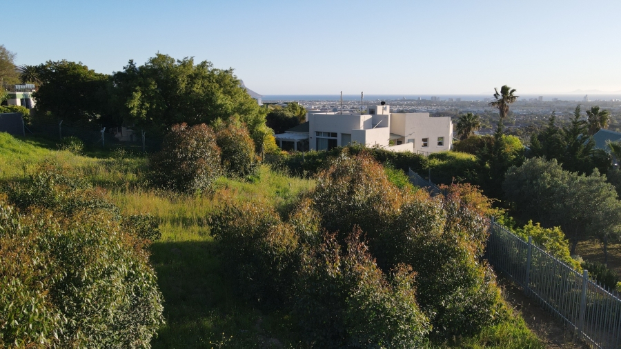 5 Bedroom Property for Sale in Rome Glen Western Cape